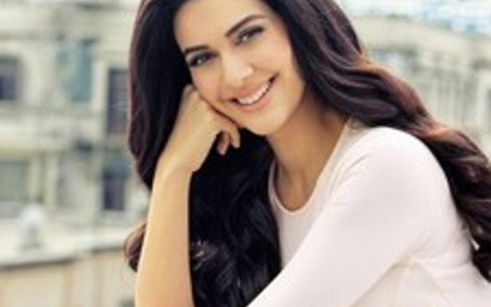 Bergüzar Korel Kimdir?