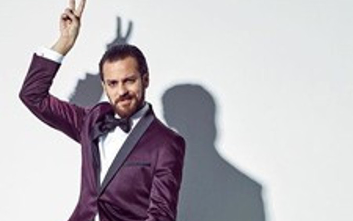 Erkan Köstendil Kimdir?