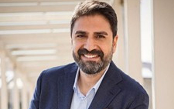 Erhan Çelik Kimdir?