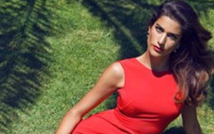 Berrak Tüzünataç Kimdir?