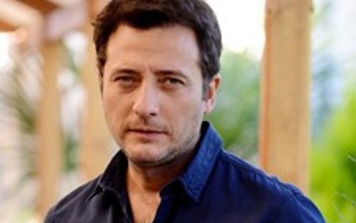 Yiğit Özşener Kimdir?