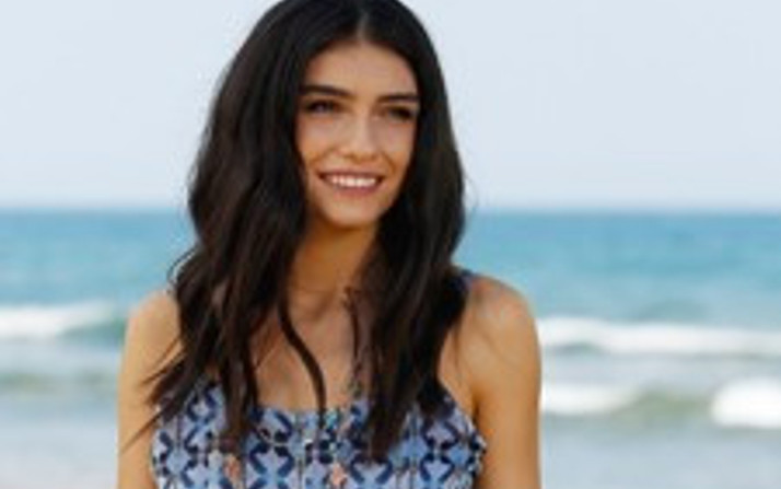 Hazar Ergüçlü Kimdir?