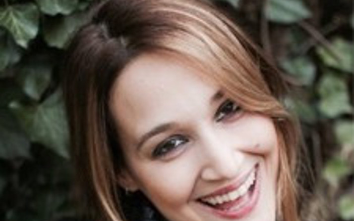 Gupse Özay  Kimdir?