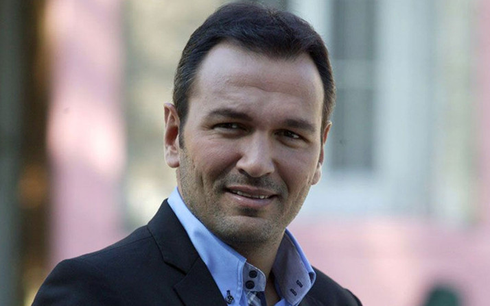 Ali Sunal  kimdir aslen nereli eşi ve çocukları var mı?