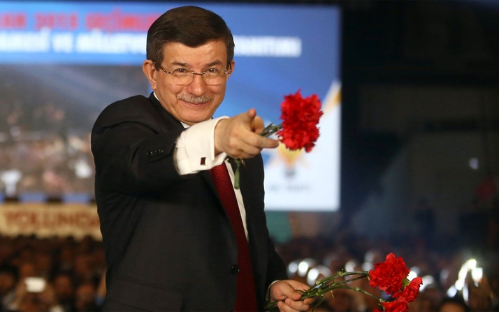 Ahmet Davutoğlu nereli eşi ve çocukları kimdir?