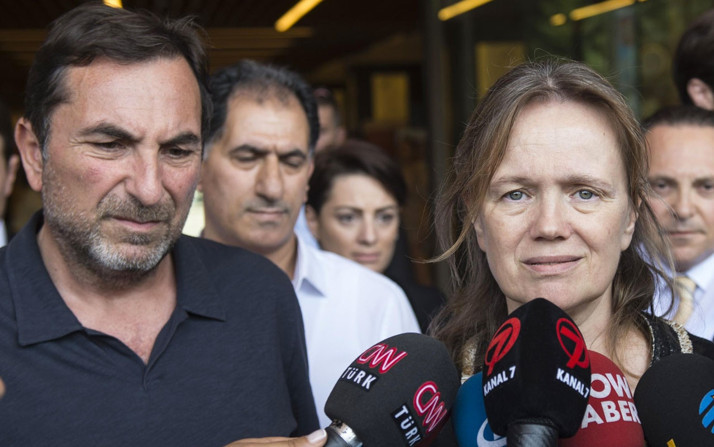 Meltem Demirören kimdir eşi Kıvanç Oktay ne iş yapıyor?