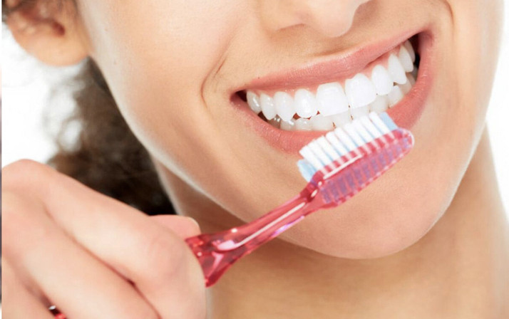 Diş fırçalamak orucu bozar mı Diyanet cevabı kaza mı edilir?