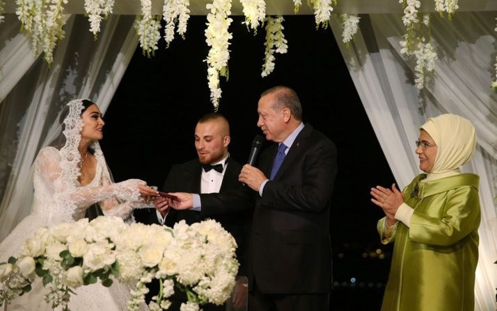 Diriliş Ertuğrul'un yıldızı Esra Bilgiç ile Gökhan Töre boşandı deniyor - Resim: 2