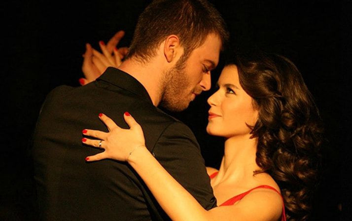 Aşk-ı Memnu yıldızları Beren Saat ve Kıvanç Tatlıtuğ'a rekor ücret! Yeniden bir arada - Resim: 1