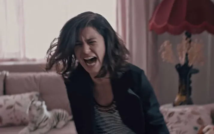 Beren Saat'ten Atiye dizisi için izin çıkmayınca hayranları endişelendi - Resim: 4