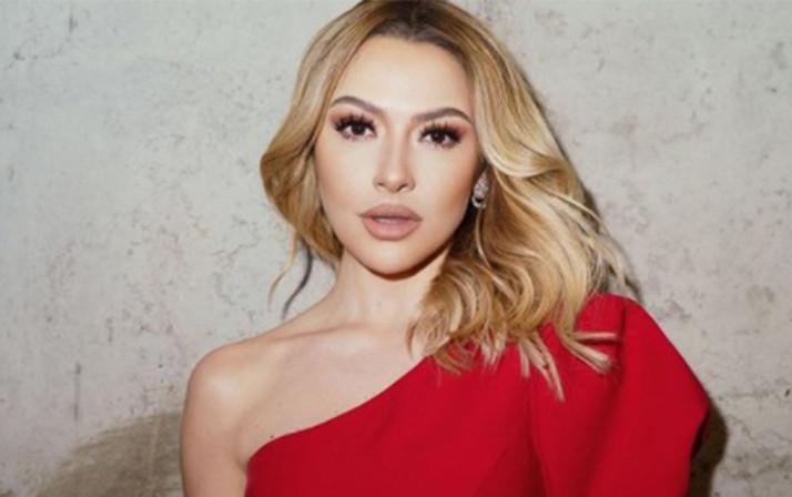 Şarkıcı Hadise Samsun konserinde enerjisiyle resmen büyüledi...