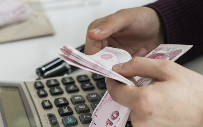 Asgari ücrete zam kapısı aralanmadan işçinin yüzüne kapandı Bakan 'beklemeyin' dedi