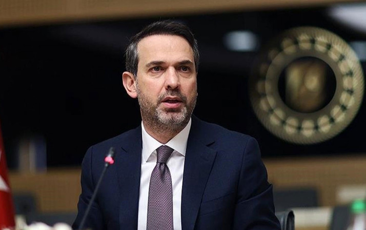 Bakan Bayraktar, Türkiye'nin yenilenebilir enerjide sessiz bir devrim gerçekleştirdiğini bildirdi