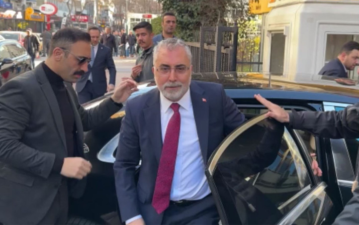 Vedat Işıkhan asgari ücret için Türk-İş'i ziyaret etti! Türk-İş 'Uzlamaşamazsak masadan kalkarız' dedi