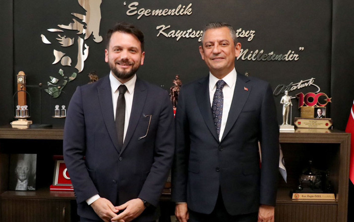 İktidara yakın ismin Özgür Özel ziyaretine, Yılmaz Özdil'den tepki