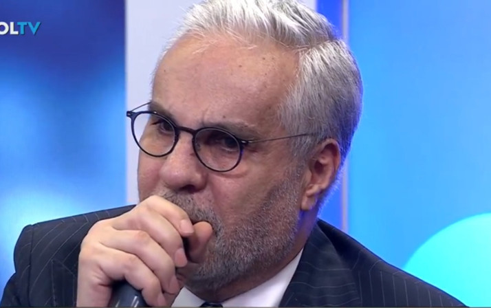 Hadi Özışık'tan canlı yayında Ferdi Tayfur'a veda: Sende mi Leyla