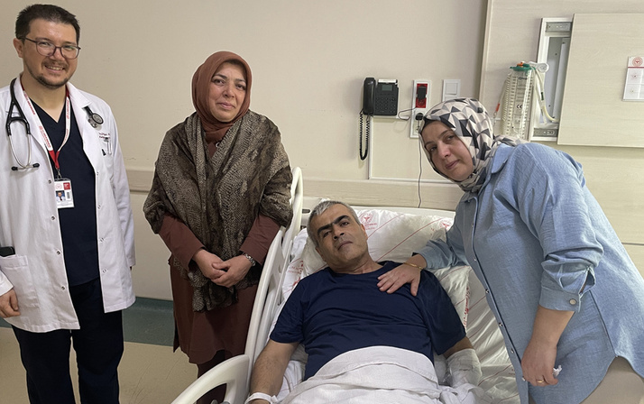 Antalya'da mekanik tesisatçı 60 dakikalık kalp masajıyla hayata döndürüldü