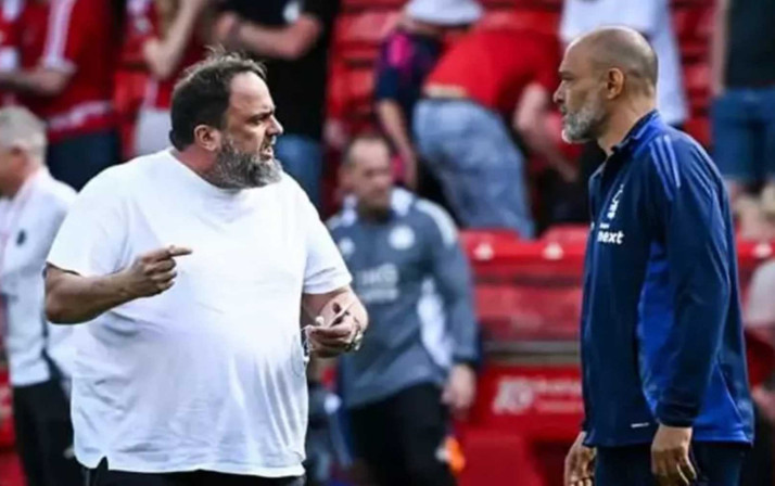 Skandal görüntü! Maç sonu başkandan teknik direktöre sahada azar