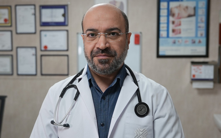 Elektronik sigaralar masum değil! Prof. Dr. Emin Akkoyunlu, olumsuz etkilerini sayarak uyardı