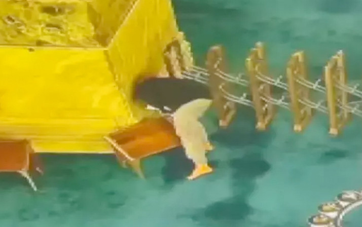 Ayasofya'yı kundaklamak istedi yangın çıkardı o anlar güvenlik kamerasında