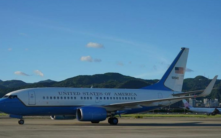 ABD'nin New York kentindeki LaGuardia Havalimanı'nda iki yolcu uçağı çarpıştı