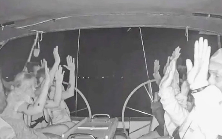 İsrail, Küresel Sumud Filosu'ndan alıkonulan aktivistlere kötü muamele yapıldığını inkar etti