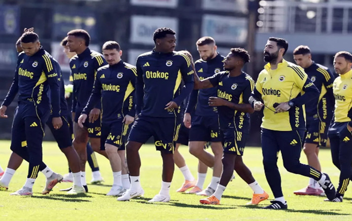 Fenerbahçe taraftarını havaya uçuracak haber! Efsane yıldız geri dönüyor