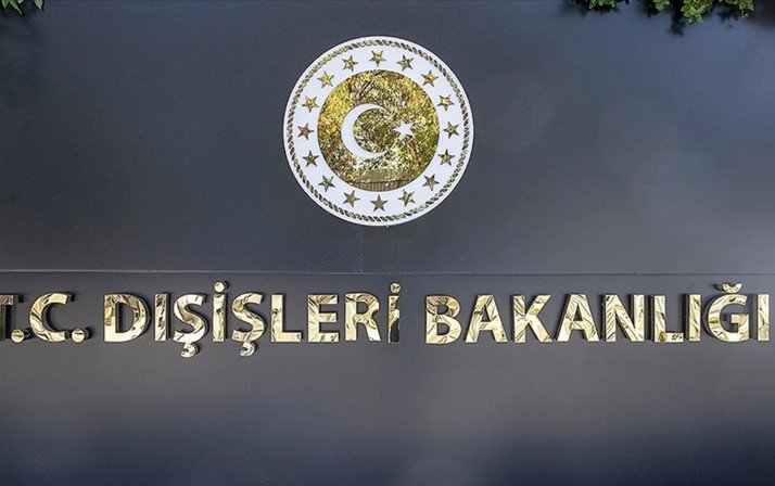 Karadağ'da Türklere ait dükkanlar ateşe verildi vize serbestisi askıya alındı