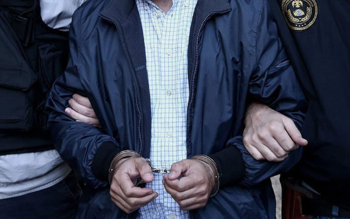 Muğla'da lastik botla yurt dışına kaçmaya çalışan 8'i FETÖ üyesi 9 şüpheli yakalandı