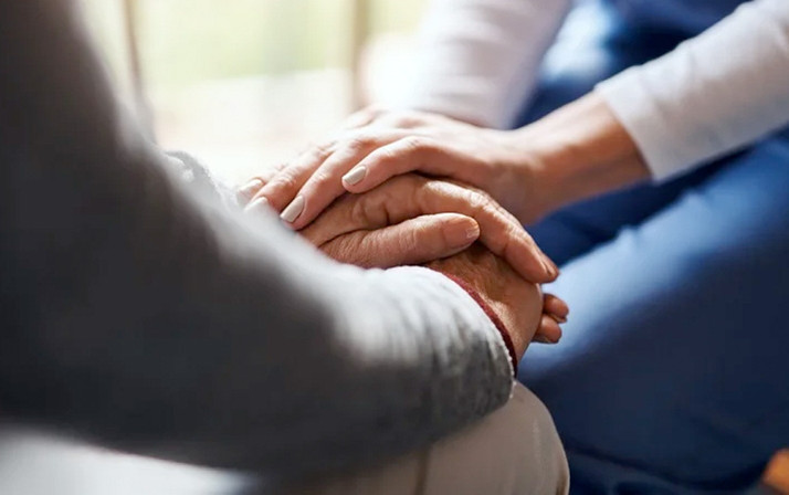 Az iş yapmak için 10 hasta öldüren hasta bakıcı hakkında mahkemeden karar