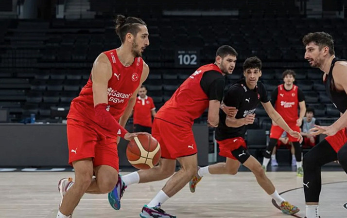 A Milli Erkek Basketbol Takımı'nın Bosna Hersek ve İsviçre maçlarının aday kadrosu açıklandı