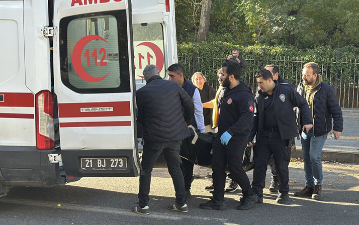 Diyarbakır'da aile faciası! 18 yaşındaki genç, annesi ve ağabeyini tüfekle öldürdü