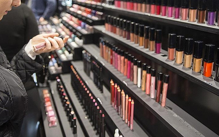 'Fahiş fiyat' şikayeti! Bakanlıktan ünlü kozmetik mağazasına denetim