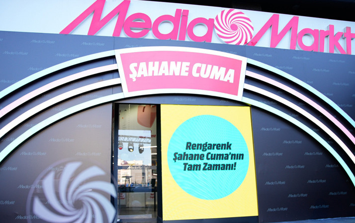 MediaMarkt "Rengarenk Şahane Cuma" kampanyasını başlattı