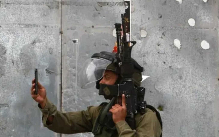 İsrail ordusunda üst rütbeye iPhone zorunluluğu