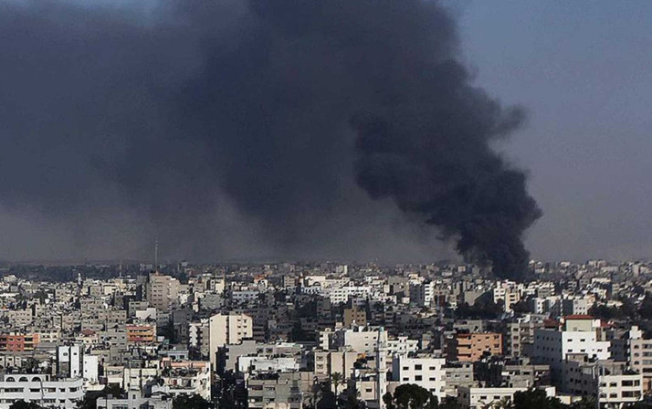 İsrail'den Gazze'nin güney ve kuzeyine bombalı saldırı!