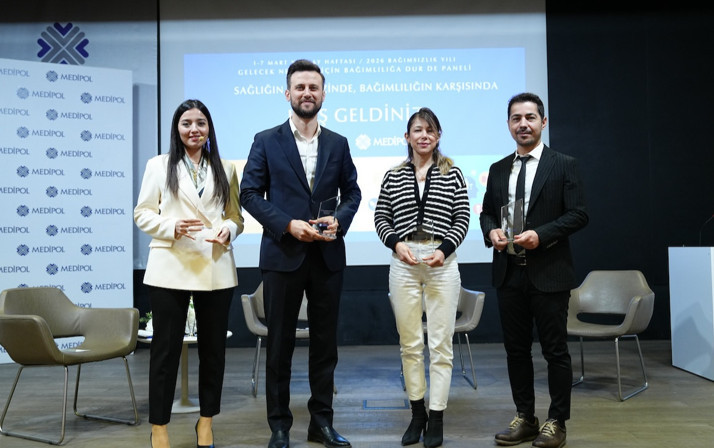 Medipol Sağlık Grubu'ndan gelecek nesiller için “bağımlılığa dur de” paneli