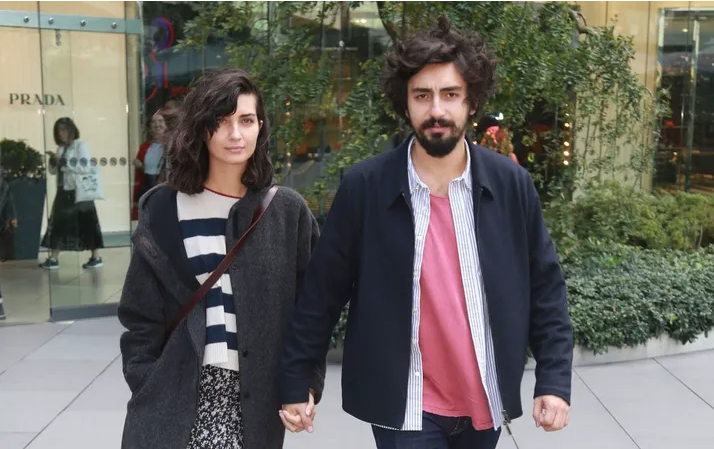 Tuba Büyüküstün ve Umut Evirgen 3 yıllık aşklarını bitirdiler! - Resim: 1
