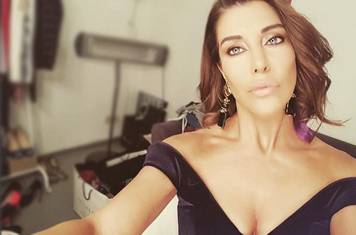 Deniz Akkaya'ya yeni imaj uğurlu gelmedi - Resim: 1