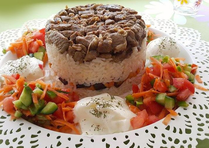 Maklube yemeği nedir nasıl yapılır? Kaşık sallanan maklube tarifi - Resim: 2