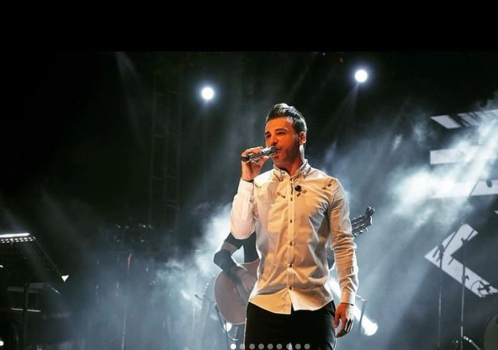 Şarkıcı Emre Kaya’nın saplantılı hayranıyla başı dertte! - Resim: 4