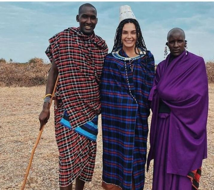 Cedi Osman ve Ebru Şahin'den Afrika turu! Yerli halka horon öğretti! - Resim: 1