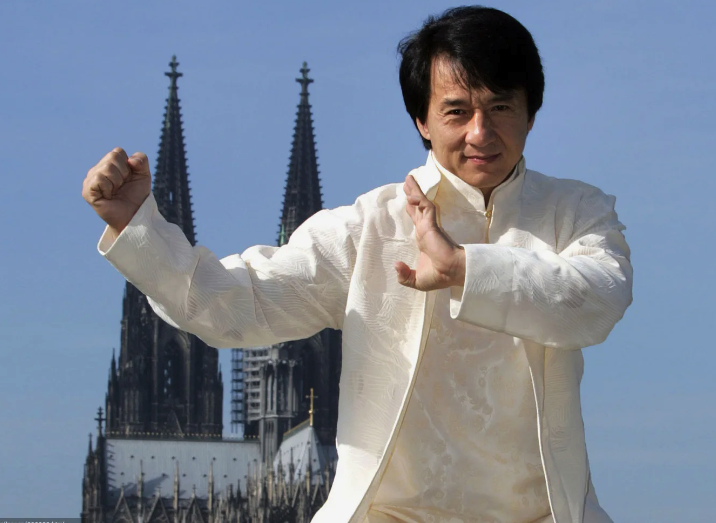 Jackie Chan öldü mü! 71 yaşındaki dünyaca ünlü aktör için öldü iddiası - Resim: 3
