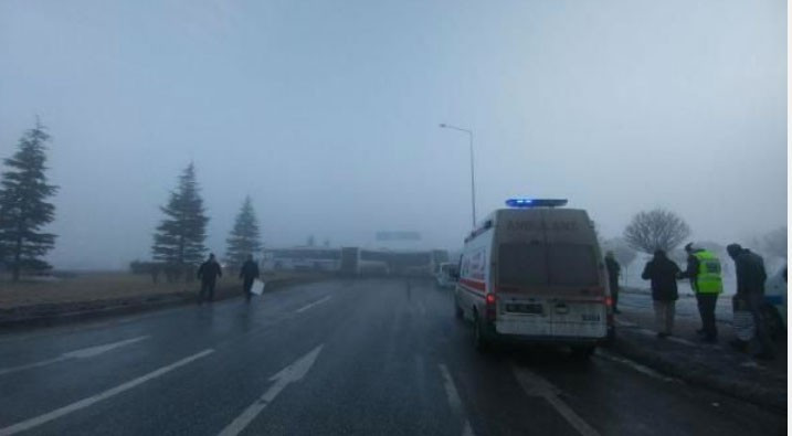 Feci kaza Konya'da 40 araç birbirine girdi - Resim: 1