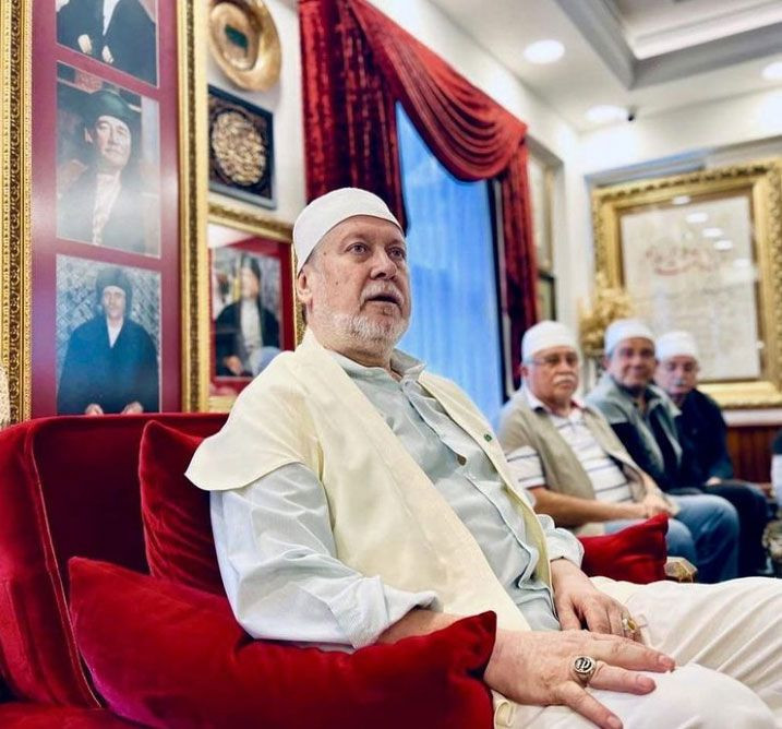 Ahmet Özhan Cerrahi Tarikatı şeyhi oldu! Cerrahilik nedir Gökhan Özoğuz ve Mazhar Alanson'un tekkesi - Resim: 3