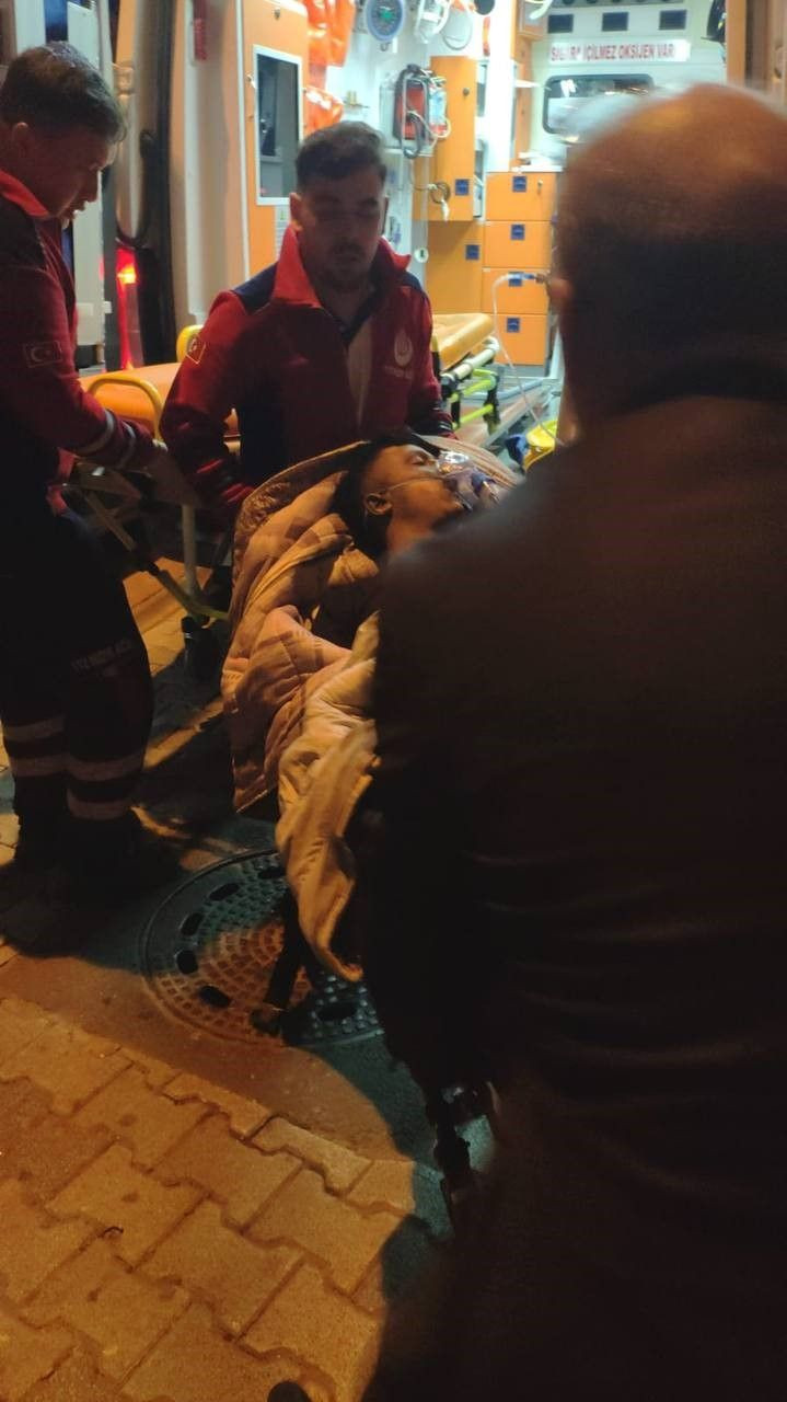 İstanbul Fatih'te pide salonunda yangın! İçerde uyuyan 6 kişiden 4'ü ağır yaralandı - Resim: 3