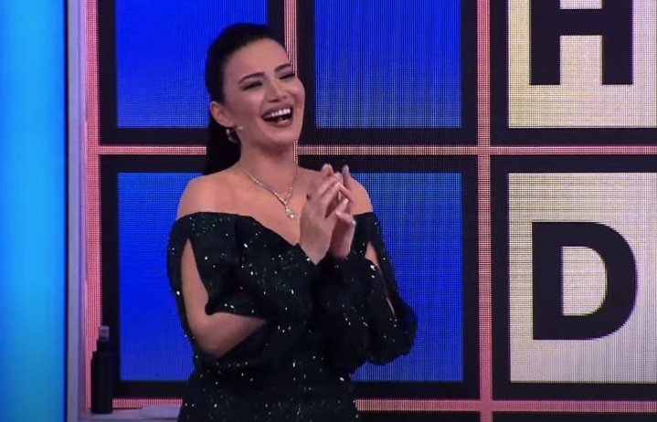 Çarkıfelek'in cilveli hostes'i Emel Özkızıltaş şimdi bambaşka görünüyor! Son halini kimse tanıyamadı - Resim: 1