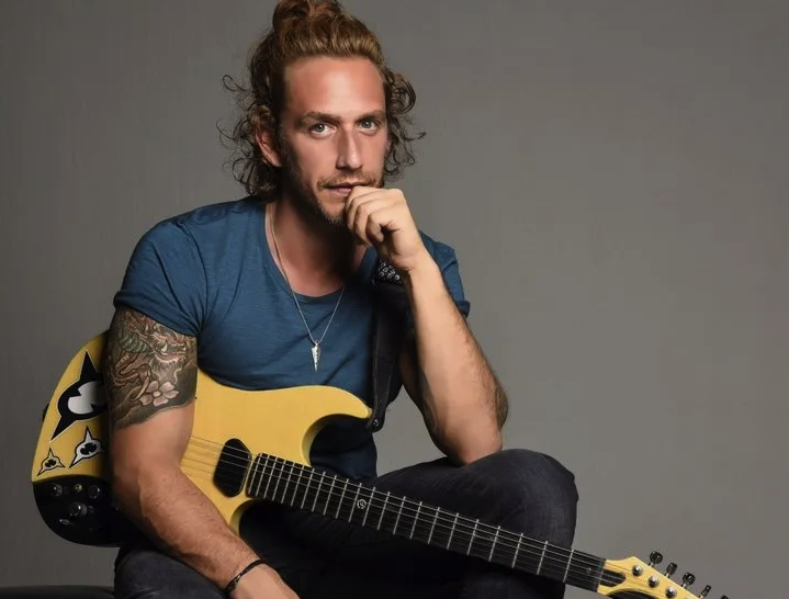 Sezen Aksu'nun oğlu Mithat Can Özer'in son hali herkesi hayrete düşürdü! Bambaşka biri olmuş - Resim: 3