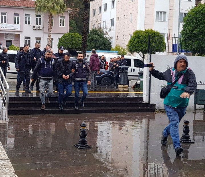 Kaza yapıp öldüğü söylenen kafe sahibini eşinin tahrikleriyle eski nişanlısı öldürtmüş - Resim: 3
