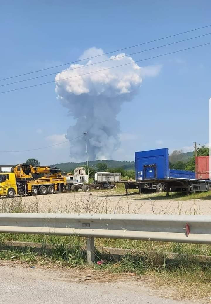 Kızılay'dan Sakaryalılara uyarı! Dışarı çıkmayın kapı ve pencereleri kapatın - Resim: 3